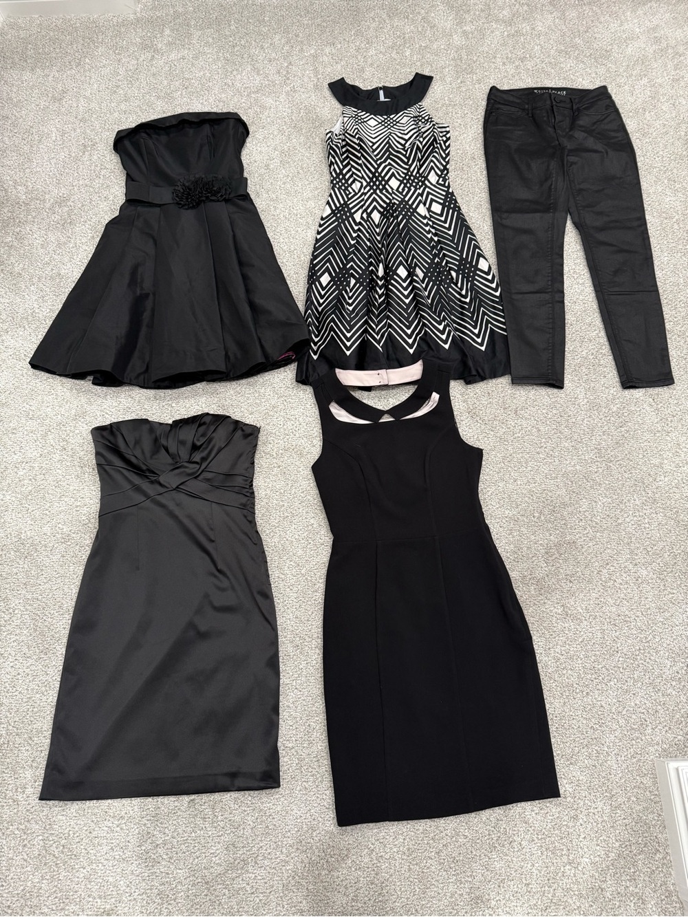 Women’s Dress Clothing Lot Size 00